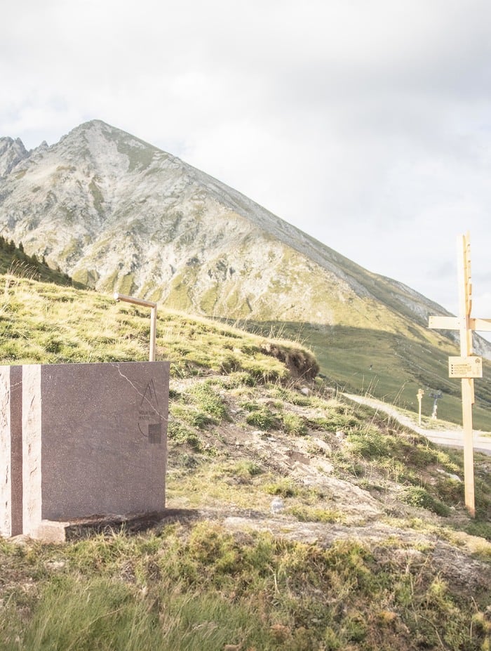 PLASTIC-FREE <br> MOUNTAINS