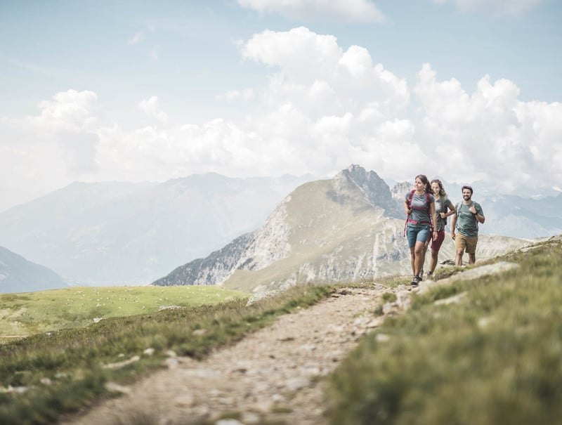 GEFÜHRTE WANDERUNGEN