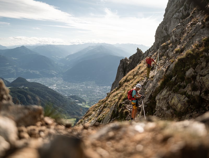 CLIMB & FLY <br> AUF MERAN 2000