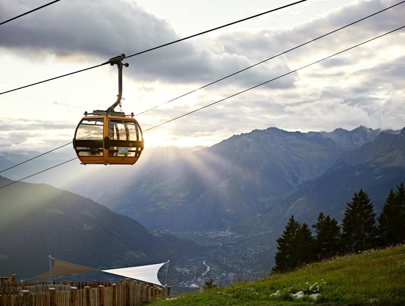 LINIE 225 <br> MERAN-FALZEBEN