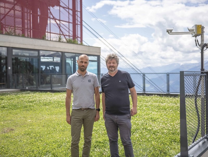 MERAN 2000: <br> HOTSPOT DER GEWITTERFORSCHUNG
